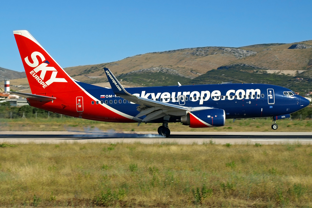 B737-76N SkyEurope Airlines OM-NGL Split_Resnik August_10_2008