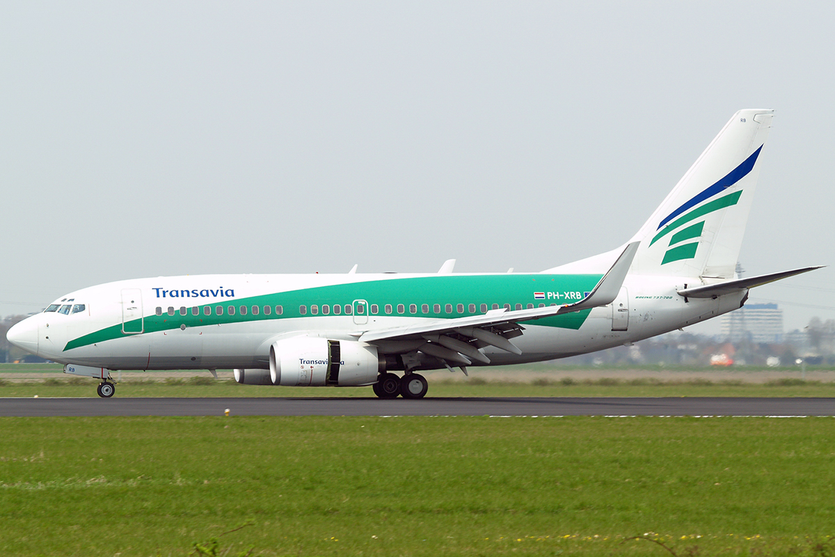 B737-7K2 Transavia Airlines PH-XRB Amsterdam Schiphol April_21_2006