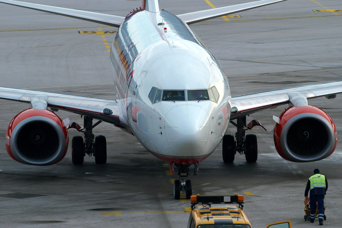 B737-7K5 Air Berlin D-AHXB Salzburg January_9_2011