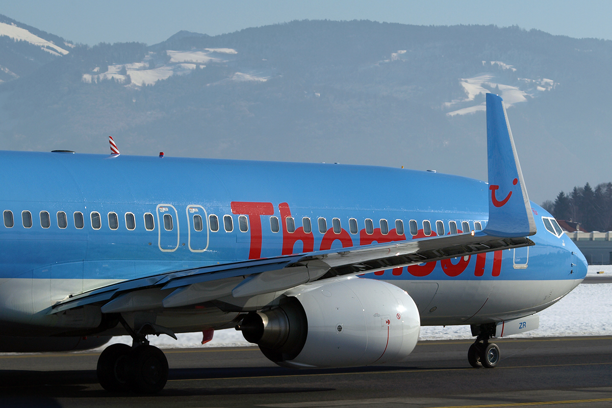 B737-8K5 Thomsonfly (Thomson Airways) G-FDZR Salzburg January_16_2010