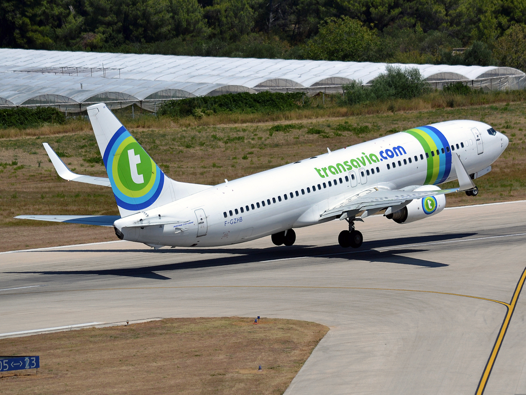 B737-8GJ Transavia Airlines F-GZHB Split_Resnik (SPU/LDSP) August_03_2012