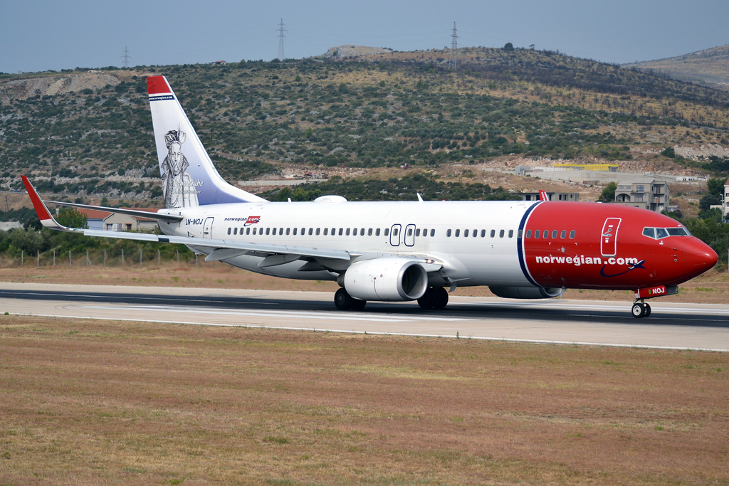 B737-86N Norwegian Air Shuttle LN-NOJ Split_Resnik (SPU/LDSP) August_10_2013