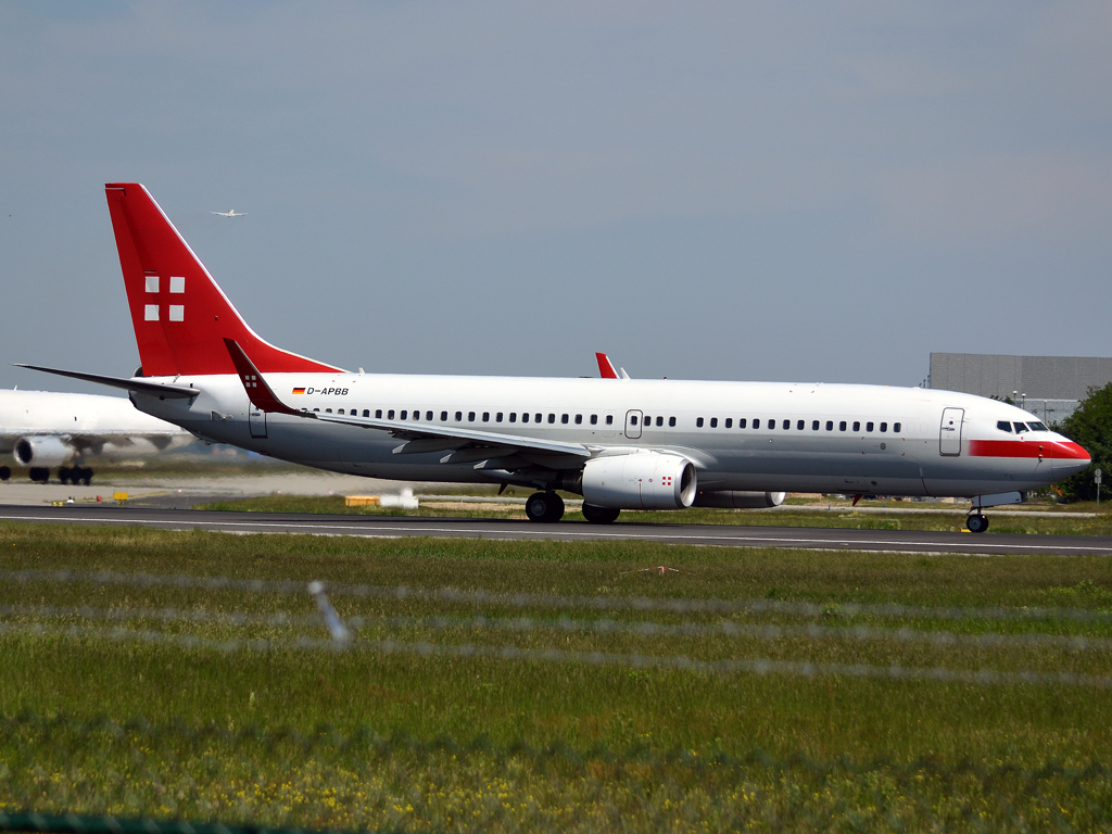 B737-8Q8 PrivatAir D-APBB Frankfurt_Main (FRA/EDDF) May_26_2012