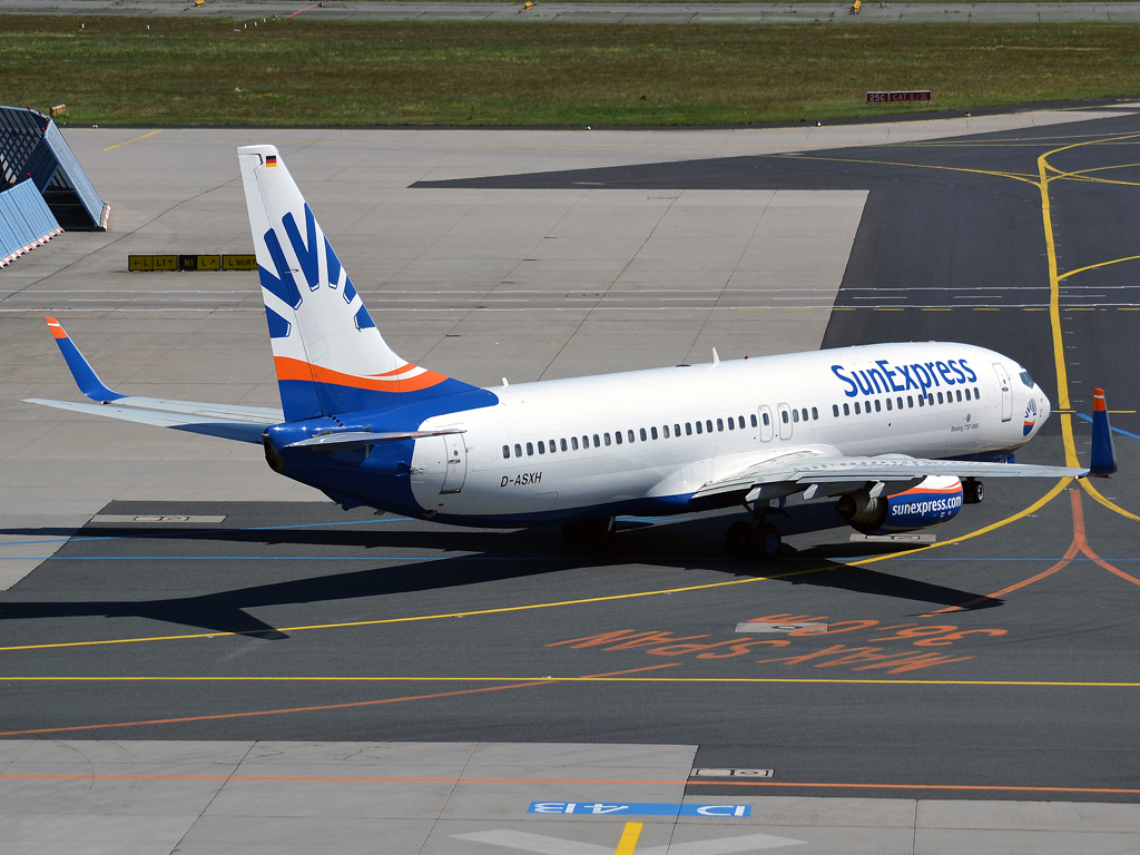 B737-8CX SunExpress Deutschland D-ASXH Frankfurt_Main (FRA/EDDF) May_25_2012