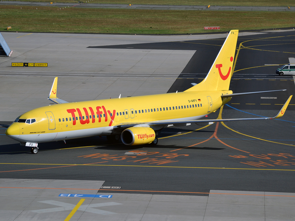 B737-8K5 TUIfly D-AHFV Frankfurt_Main (FRA/EDDF) May_26_2012