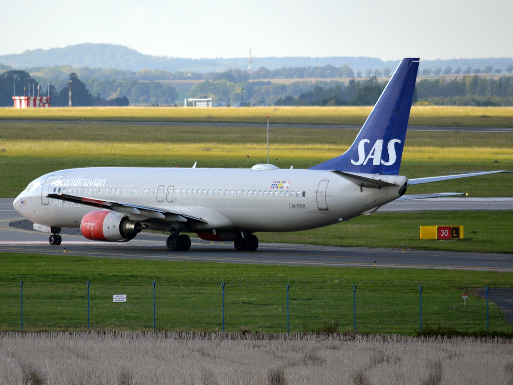 B737-883 SAS Scandinavian Airlines LN-RRK Prague_Ruzyne (PRG/LKPR) September_30_2012