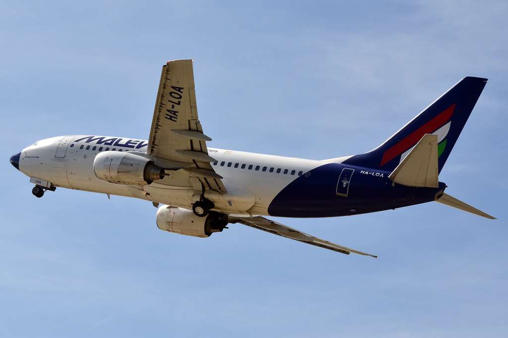 B737-7Q8 Malev Hungarian Airlines HA-LOA Split_Resnik (SPU/LDSP) August_6_2011