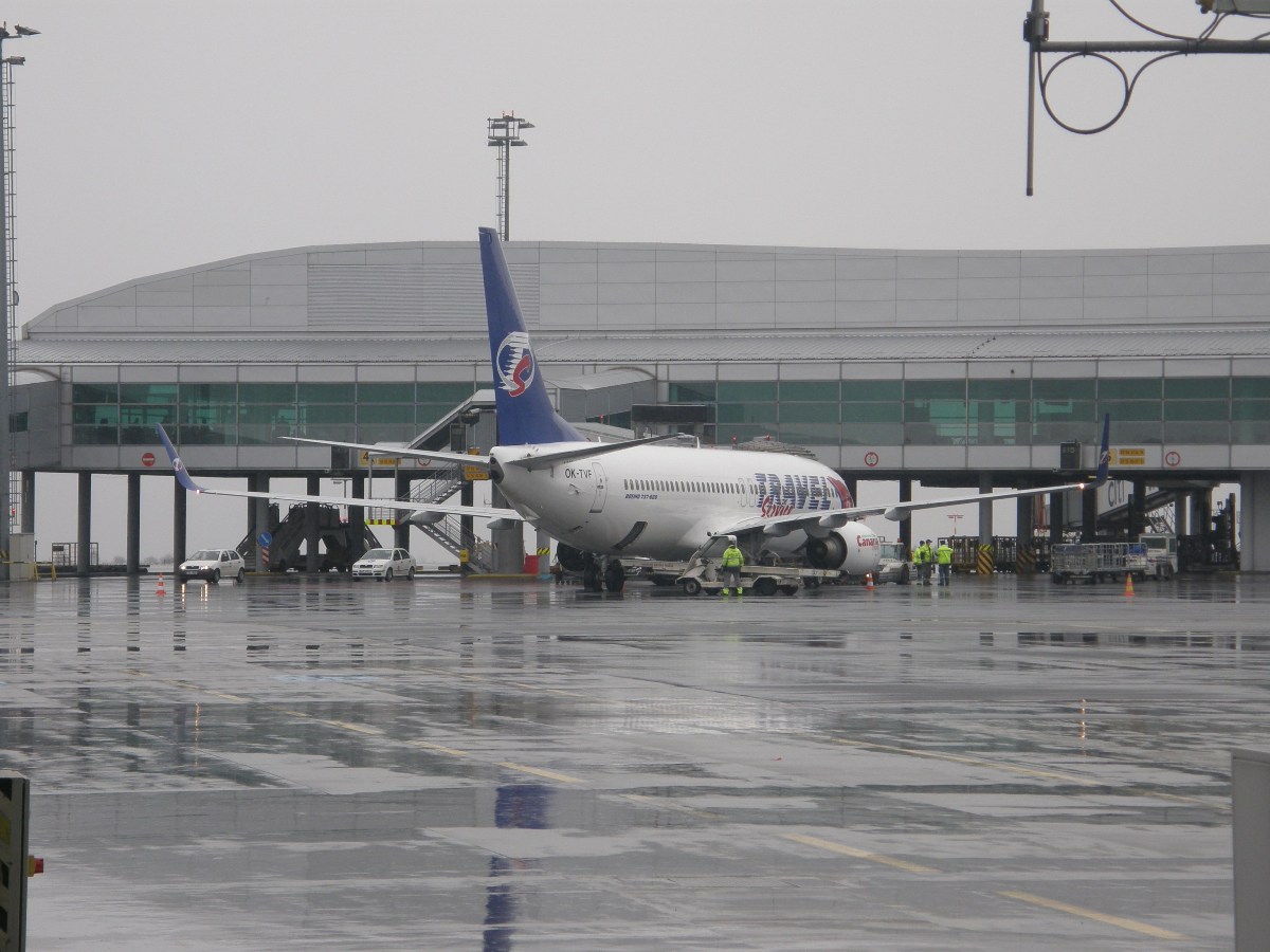 B737-8FH Travel Service OK-TVF Prague_Ruzyne February_23_2009