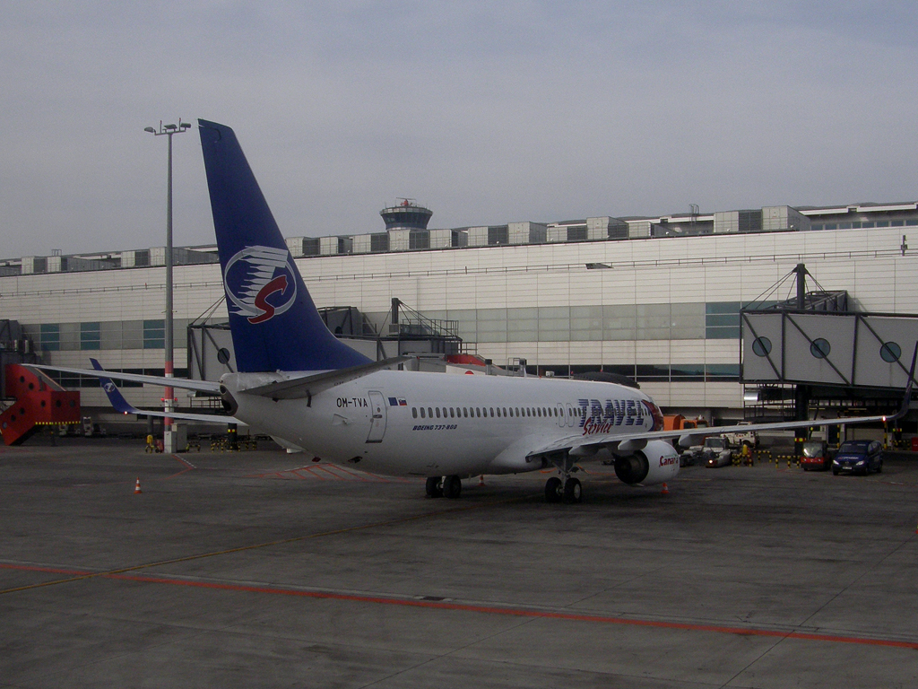 B737-86N Travel Service Slovakia OM-TVA Prague_Ruzyne March_12_2011