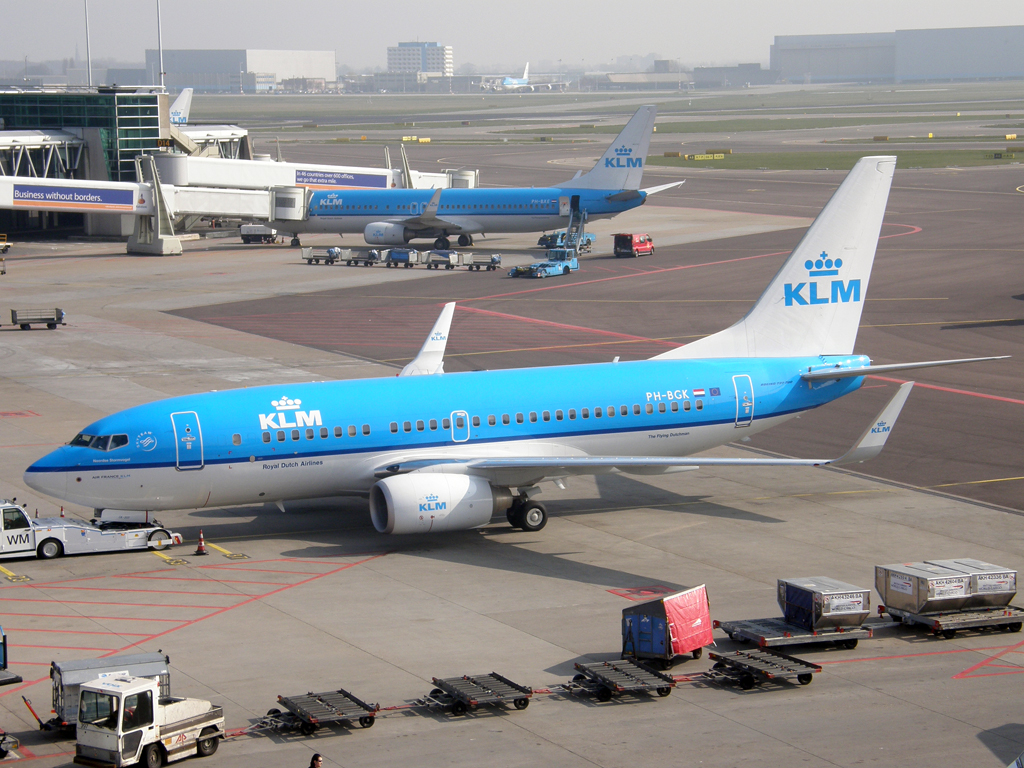 B737-7K2 KLM - Royal Dutch Airlines PH-BGK Amsterdam_Schiphol March_16_2011