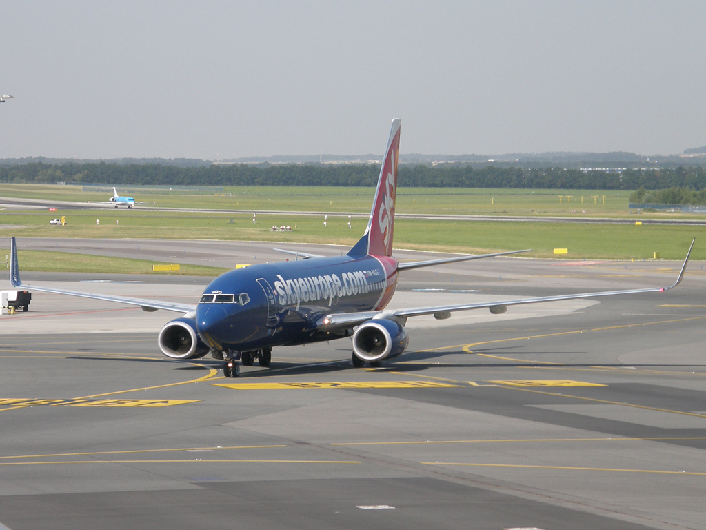 B737-76N SkyEurope Airlines OM-NGG Prague_Ruzyne August_01_2009