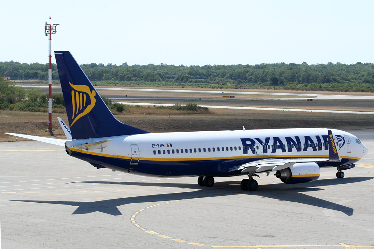 B737-8AS Ryanair EI-ENE Pula (LDPL/PUY) July_14_2012