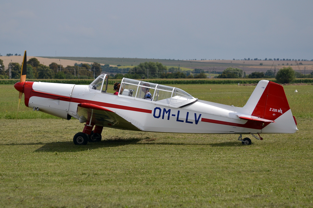 Zlin Z-226MS Trener Aeroklub Trnava OM-LLV Holic (LZHL) July_23_2011