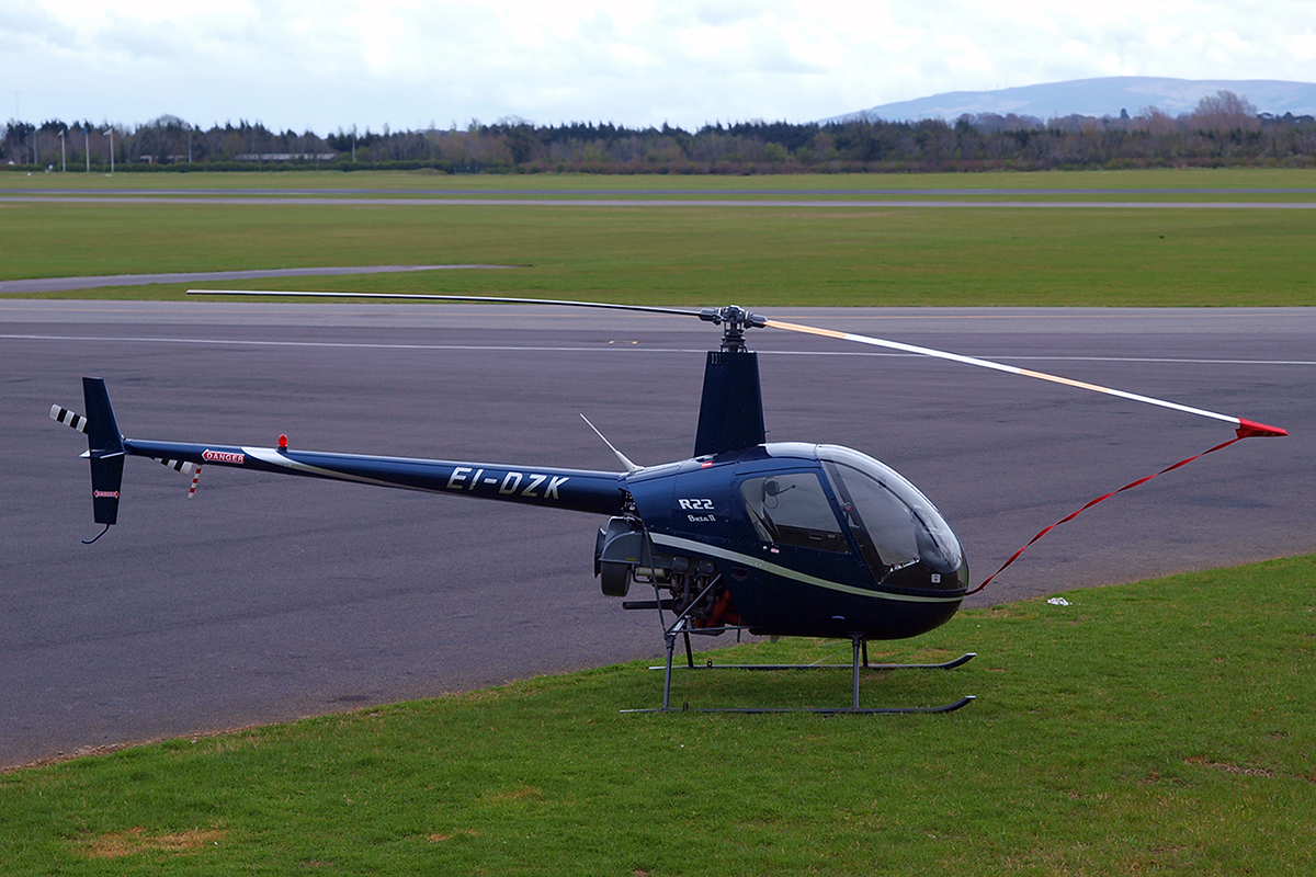 Robinson R-22 Beta II Eirecopter Helicopters Ltd EI-DZK Dublin_Weston April_7_2009